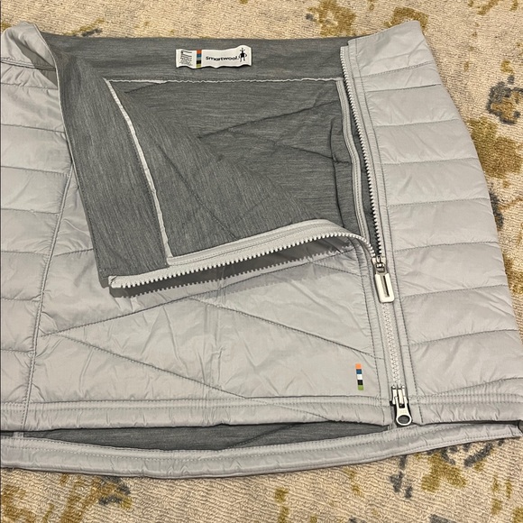 Smartwool women’s smartloft zip skirt Small Never Worn! - Picture 4 of 4